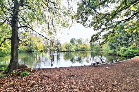 3 bedroom apartment for sale, Lodge Close, Edgware HA8