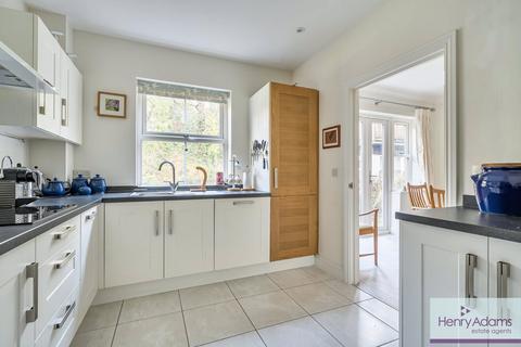 2 bedroom terraced house for sale, Merritts Meadow, Petersfield, GU31