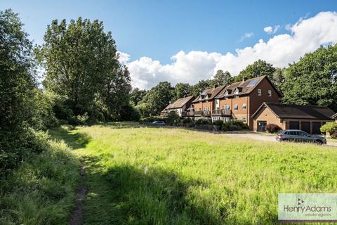 2 bedroom terraced house for sale, Merritts Meadow, Petersfield, GU31