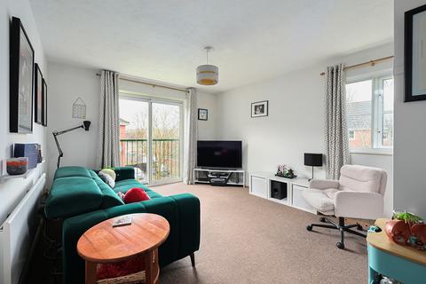 2 bedroom flat for sale, Corfe Way, Farnborough, GU14