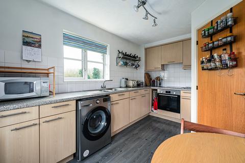 2 bedroom flat for sale, Corfe Way, Farnborough, GU14