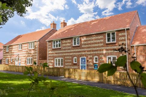 4 bedroom detached house for sale, Hoe Lane, North Baddesley, Southampton