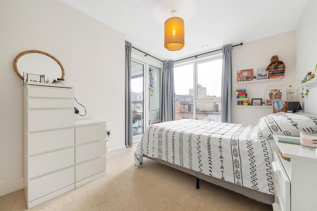 Bedroom (2).JPG