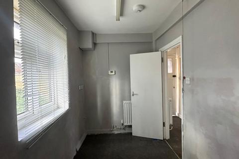 2 bedroom bungalow for sale, 191 Maiden Lane, Crayford, Dartford, Kent, DA1 4PT