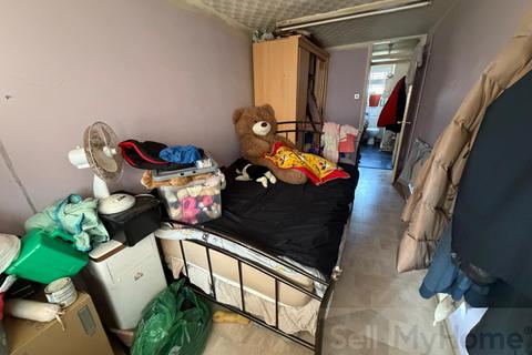 4 bedroom semi-detached house for sale, Broxburn Close, Rushey Mead, Leicester