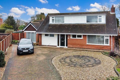 St. Peters Close, Farndon, Newark