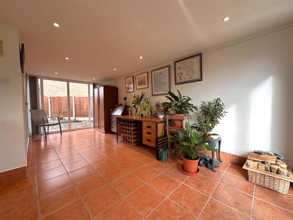 Garden Room 069