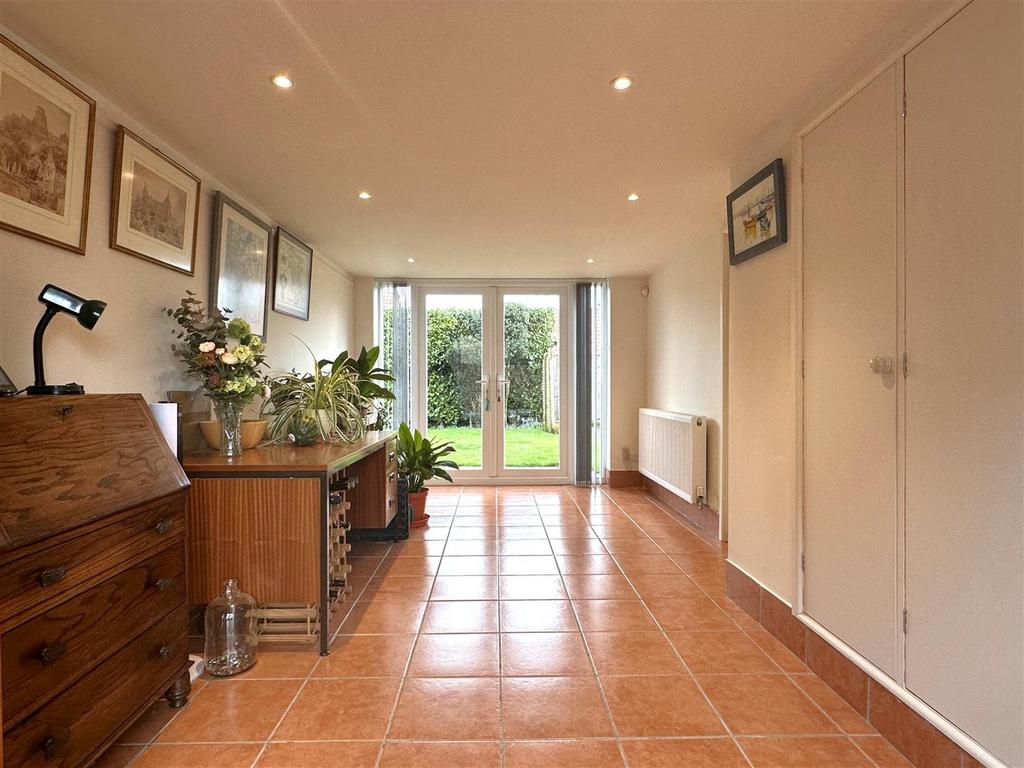 Multi-Purpose Garden Room 077