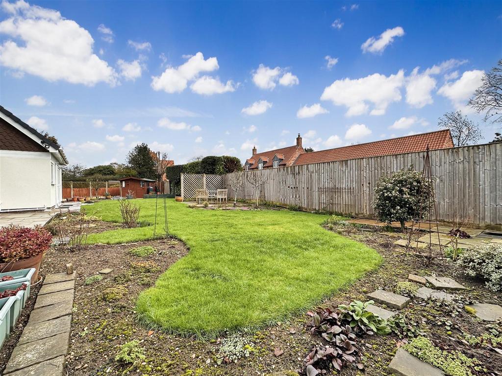 Lovely Landscaped Garden 106
