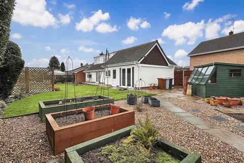 3 bedroom detached bungalow for sale, St. Peters Close, Farndon, Newark