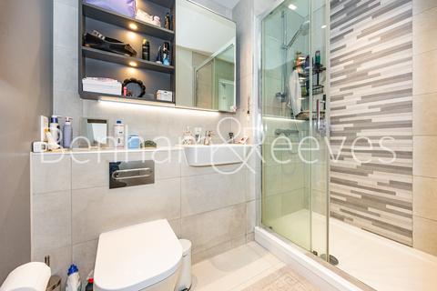 2 bedroom apartment to rent, Accolade Avenue, Southall UB1
