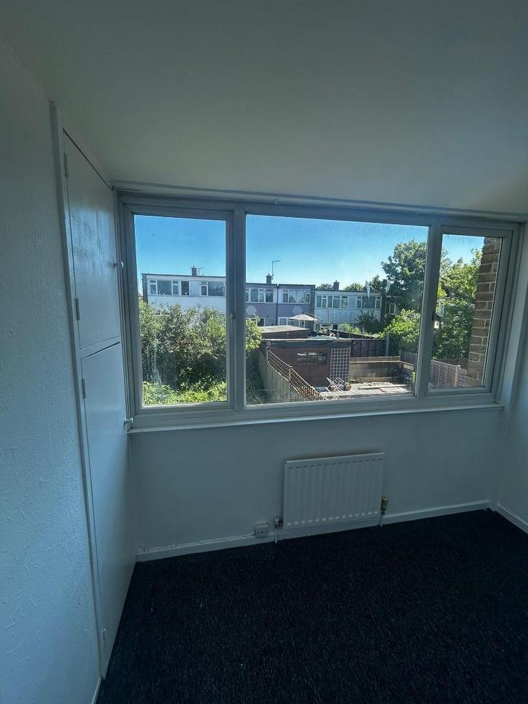 Room 4 3.jpg