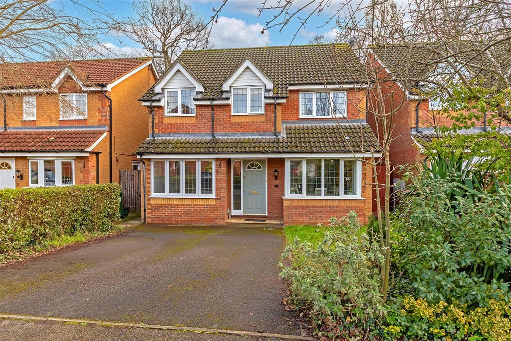 35 Wynches Farm Drive-9.jpg