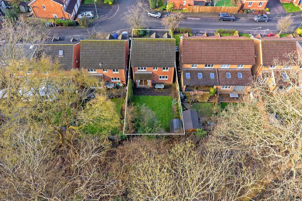 35 Wynches Farm Drive-4.jpg