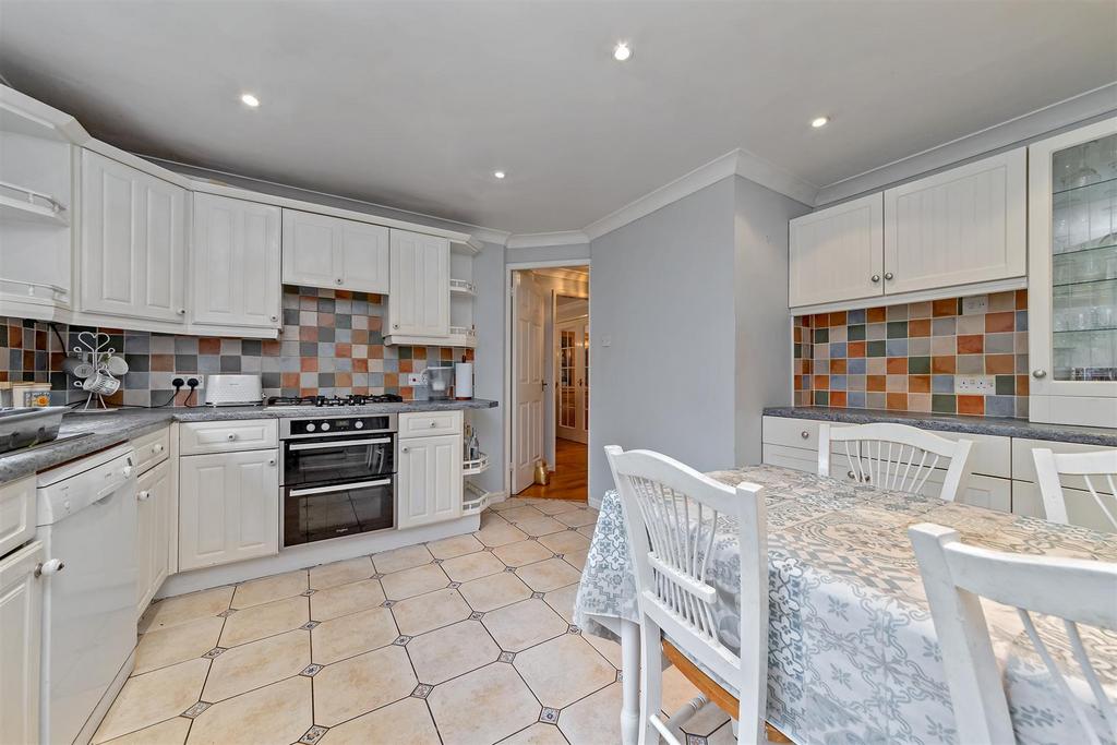 35 Wynches Farm Drive-26.jpg