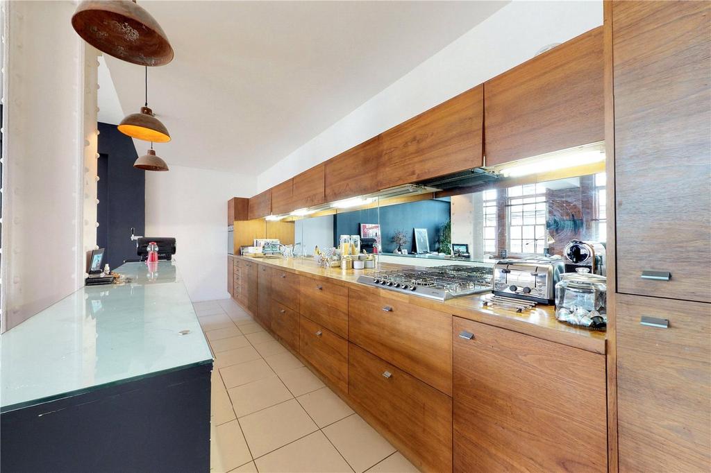 Kitchen/Reception