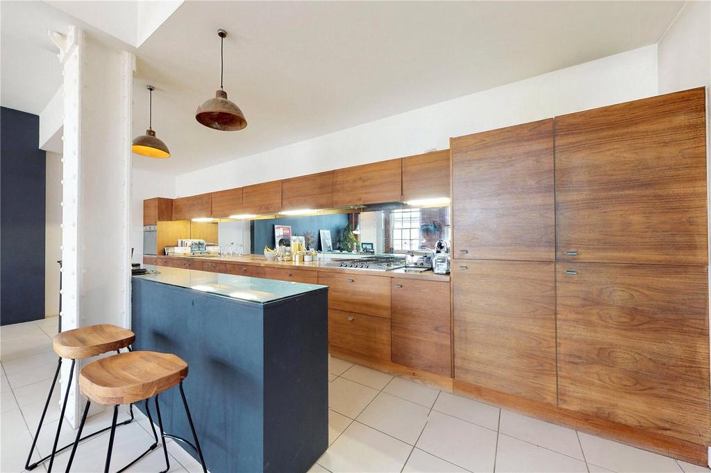 Kitchen/Reception