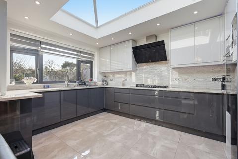 3 bedroom detached bungalow for sale, Watford Road, St. Albans
