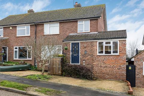 Laburnum Close, Marlow