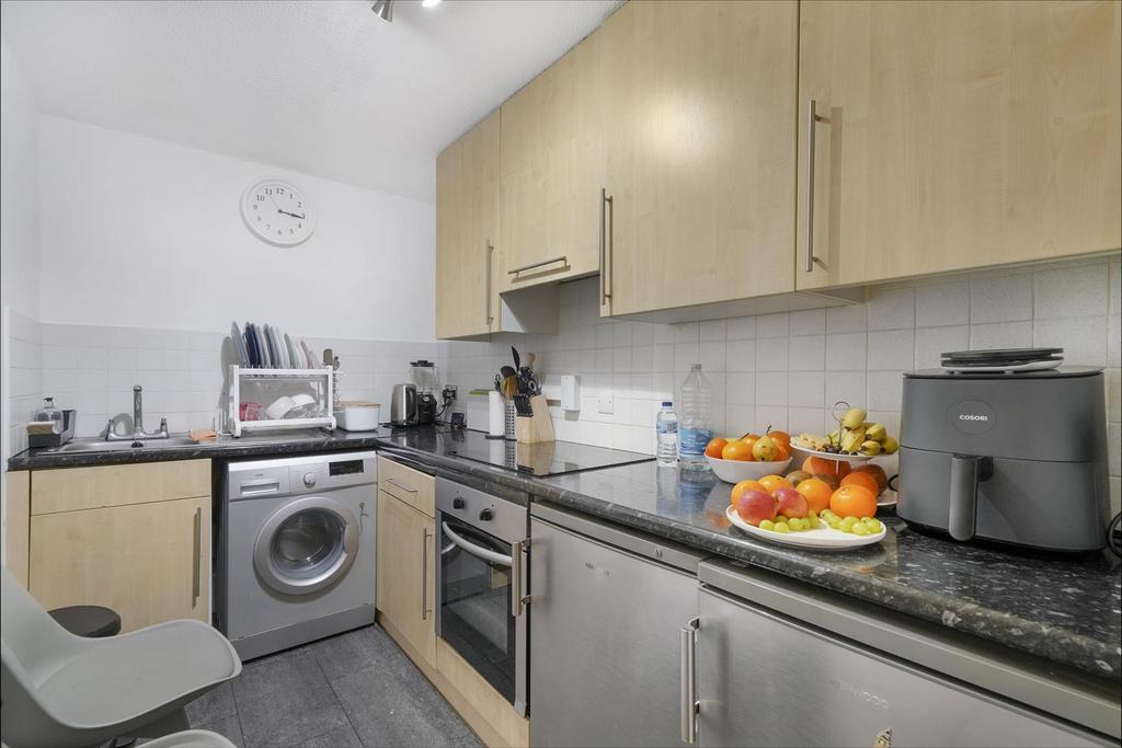 Flat 34 A, Etchingham Court - A0 Mjet E01suj Ceiy7 P4q.