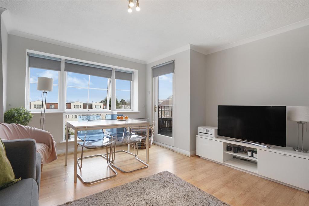 Flat 34 A, Etchingham Court - mb3k4 YOYa96d GLUWUB6 P.