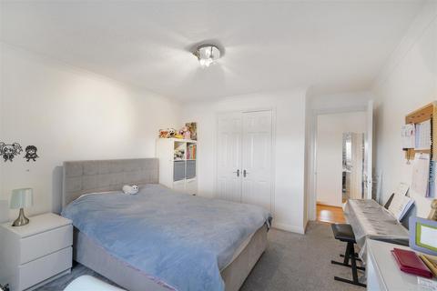 2 bedroom block of apartments for sale, Etchingham Park Road, London