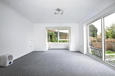 2 bedroom flat for sale, Carew Road, Eastbourne