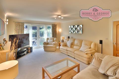 5 bedroom detached house for sale, Gwynant, Old Colwyn LL29
