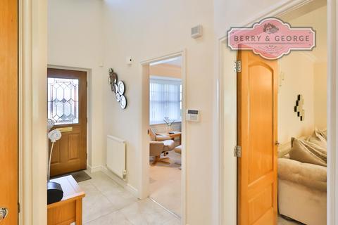 5 bedroom detached house for sale, Gwynant, Old Colwyn LL29