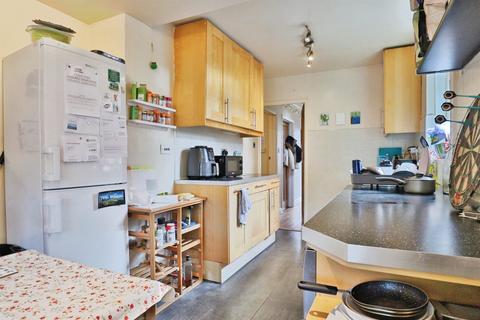 undefined, Springbank Crescent, Leeds