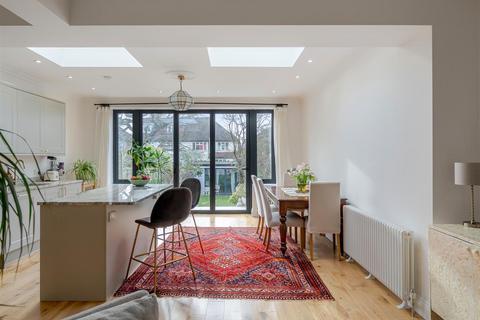 4 bedroom terraced house for sale, Hanover Road, London NW10