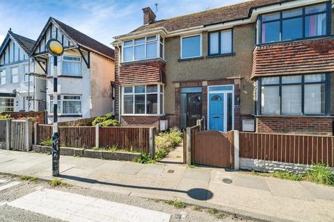 3 bedroom end of terrace house for sale, Lowestoft Road, Gorleston, Great Yarmouth