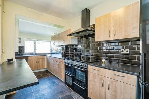 3 bedroom end of terrace house for sale, Lowestoft Road, Gorleston, Great Yarmouth