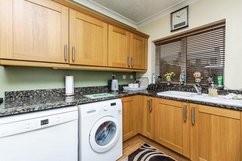 4 bedroom end of terrace house for sale, St. Oswald Avenue, Pontefract
