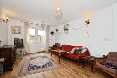 3 bedroom end of terrace house for sale, Collyer Road, London Colney, St. Albans