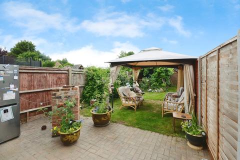 3 bedroom end of terrace house for sale, Collyer Road, London Colney, St. Albans