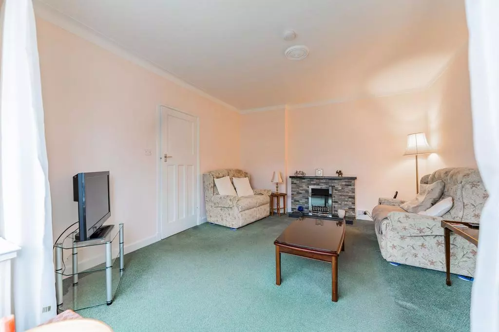 2 bedroom semi-detached bungalow for sale - Photo 7