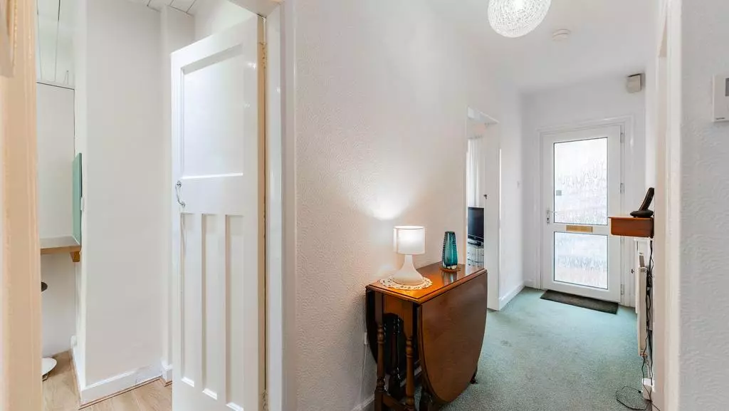 2 bedroom semi-detached bungalow for sale - Photo 9