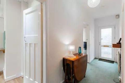 2 bedroom semi-detached bungalow for sale - Photo 8