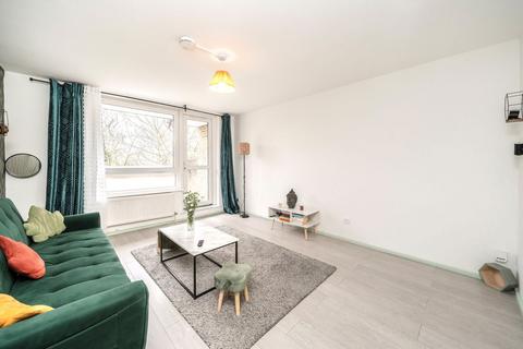3 bedroom flat for sale, Stroudley Walk, London E3