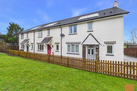 Mount Hawke, Fantastic modern home with no onward chain