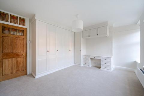 3 bedroom flat for sale, Heathcroft,  Hampstead Garden Suburb,  NW11