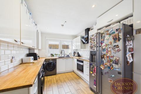3 bedroom end of terrace house for sale, Burrows Court, Lumbertubs, NN3 8JW