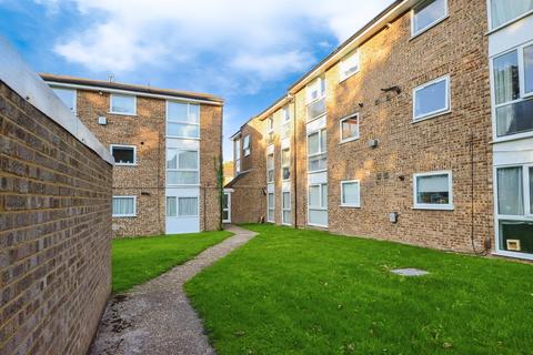 2 bedroom apartment for sale, Thamesdale, London Colney, St. Albans