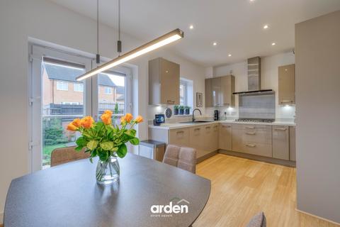 3 bedroom semi-detached house for sale, Payton Street, Cofton Hackett, B45
