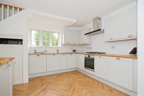 5 bedroom semi-detached house for sale, Manor Road, London Colney, ST. ALBANS