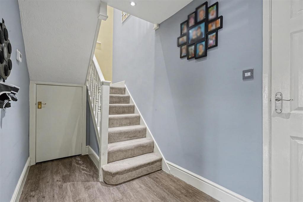 Hallway.jpeg