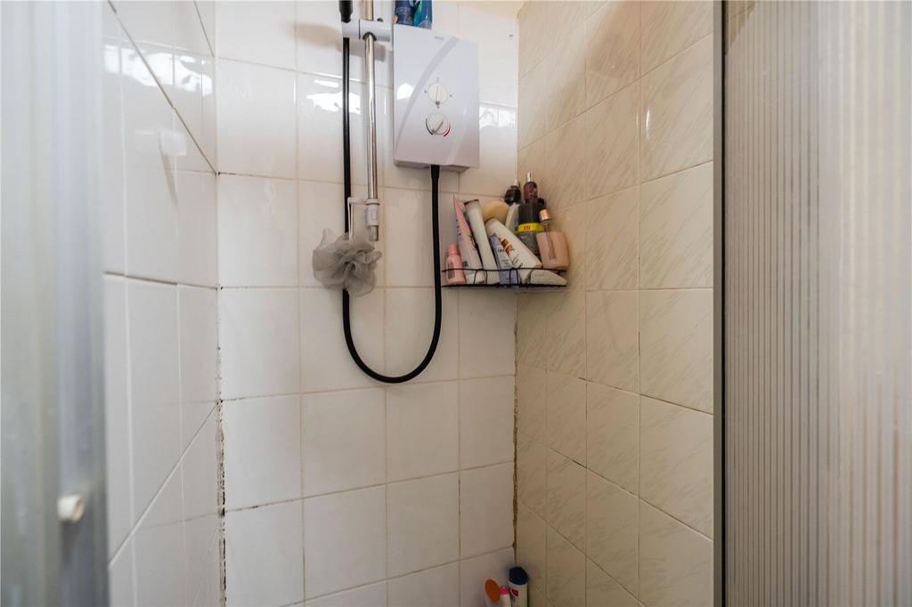 Shower Room (2)