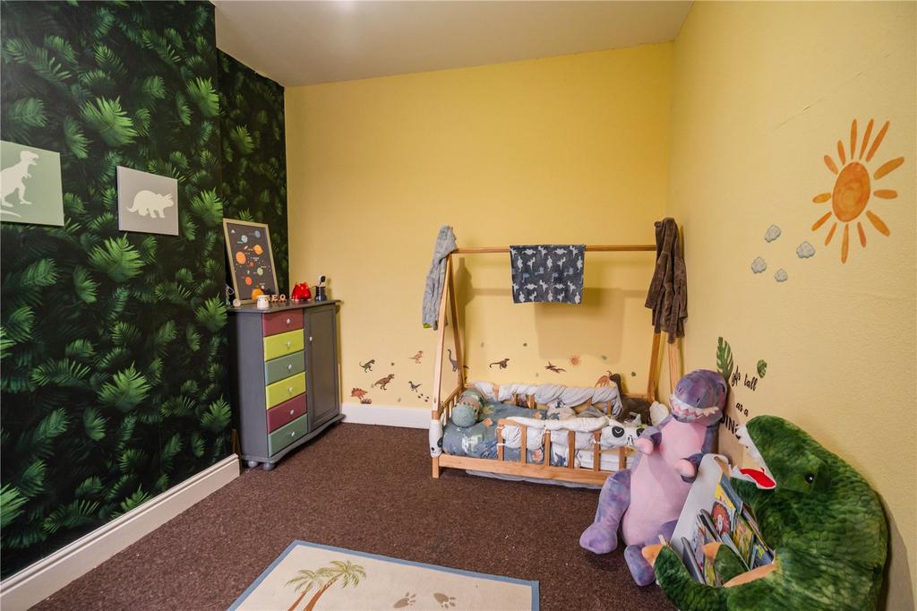 Bedroom 2 (2)