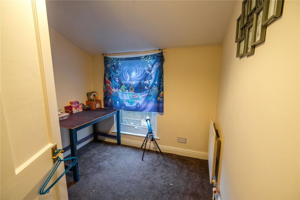 Box Bedroom
